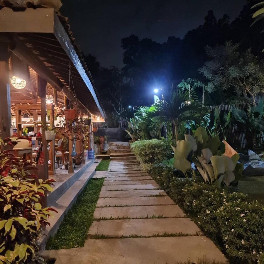 Villa Kayu Yogyakarta Kültér fotó