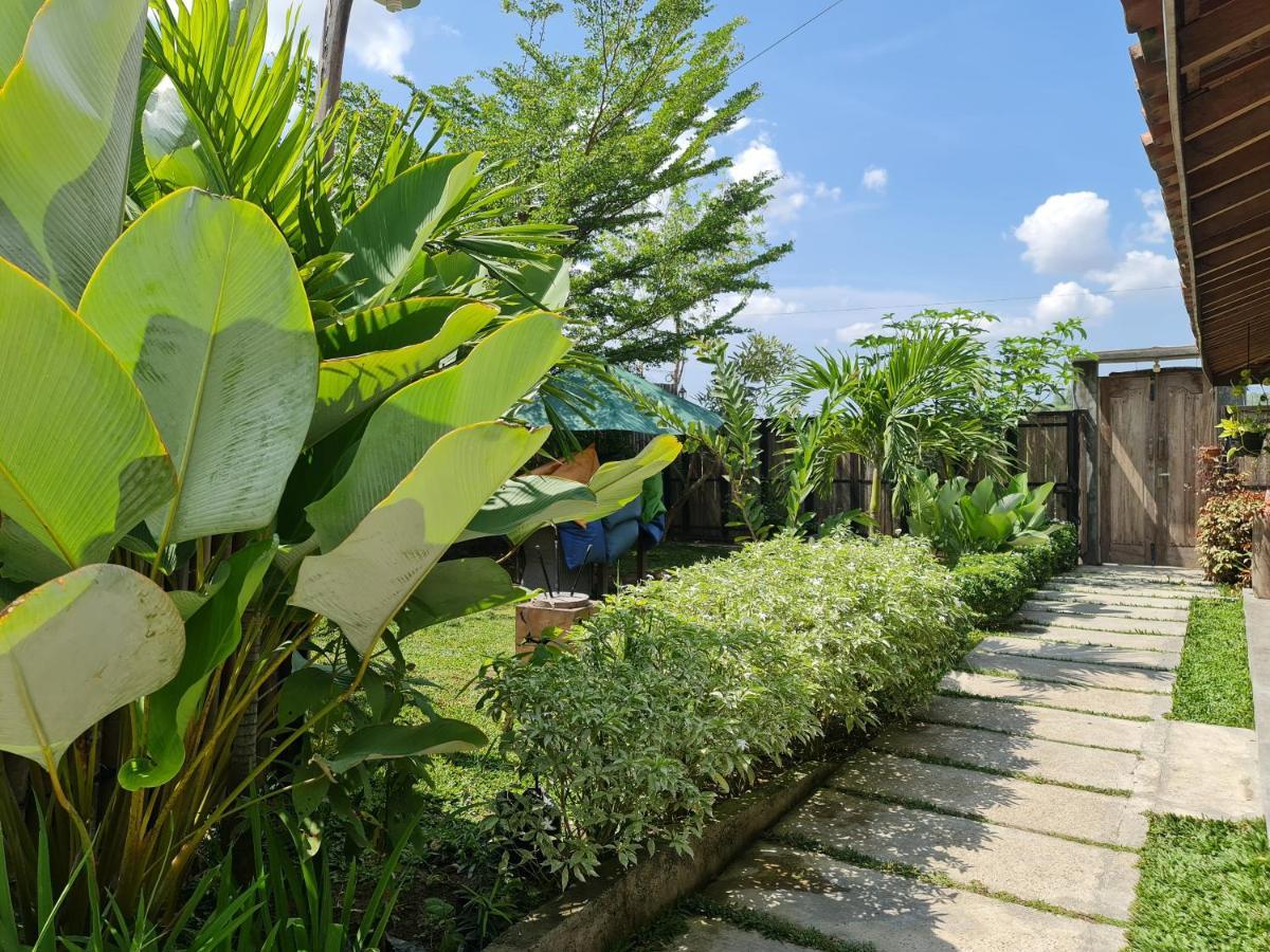 Villa Kayu Yogyakarta Kültér fotó